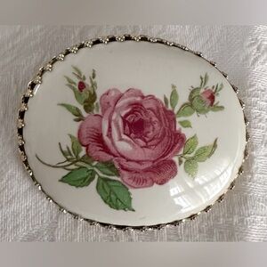 Ceramic Pink rose & cream Floral Transfer Oval Brooch gold tone frame filigree